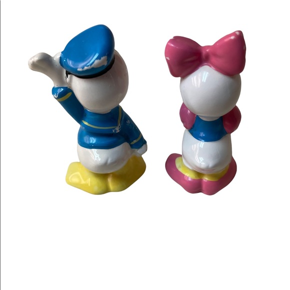 2” Donald and Daphne duck porcelain figurines. - Picture 2 of 2